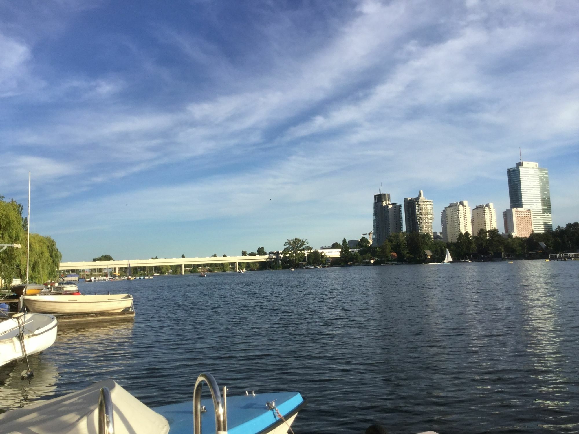 Ajo - Alte Donau Waterfront - Self-check-in Apartment *
